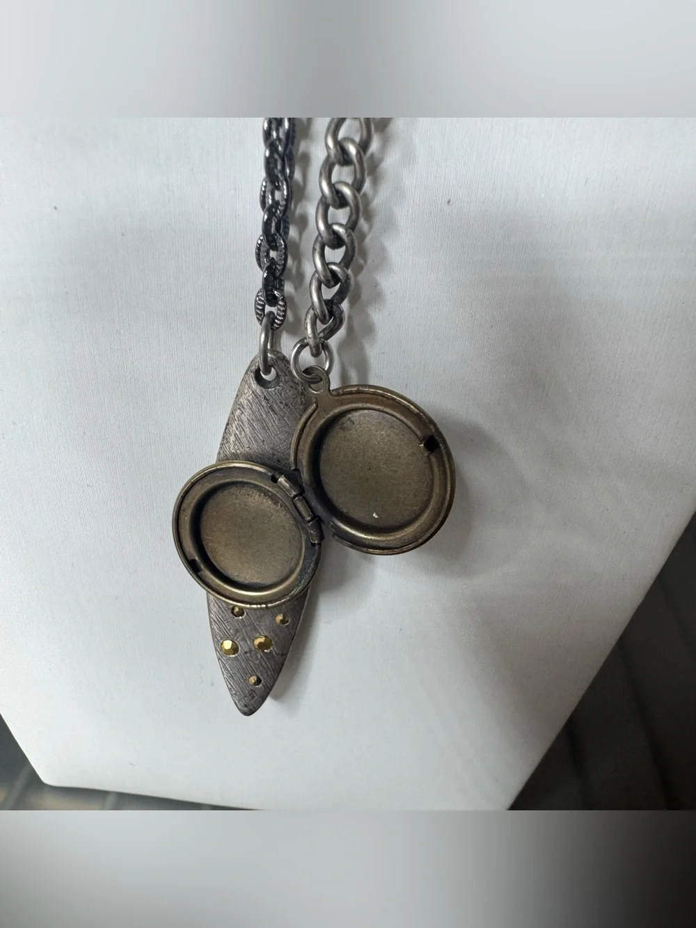 N/A elegant silver